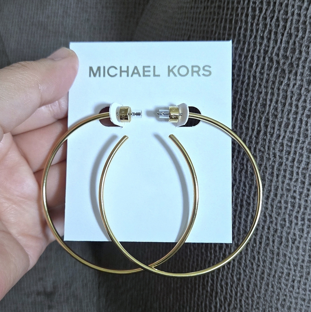Michael Kors Gold💛 "Cityscape"🏙 Large Hoop Earrings - Picture 9 of 14